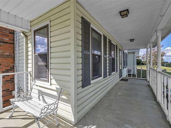 4th image of 1629 W Rebel Rd