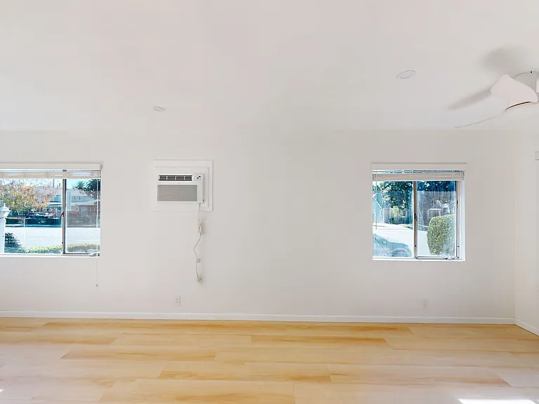 725foo — Photo 1