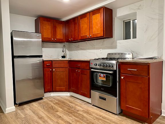 2nd image of 19 Laidlaw Ave APT 1
