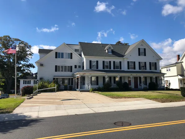 47 Summer St APT 2C, Franklin, MA 02038