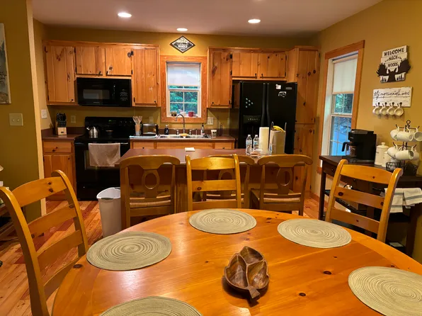 50 Glen Echo Cir, Saluda, NC 28773