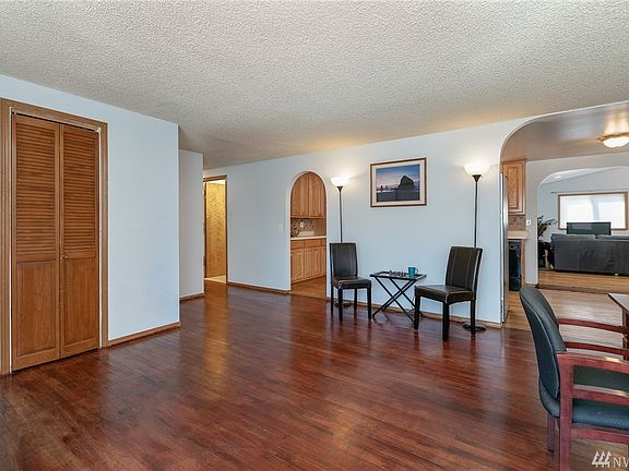 3rd image of 7424 20th St SE