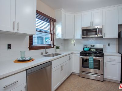 1998 E Villa St, Pasadena, CA, 91107