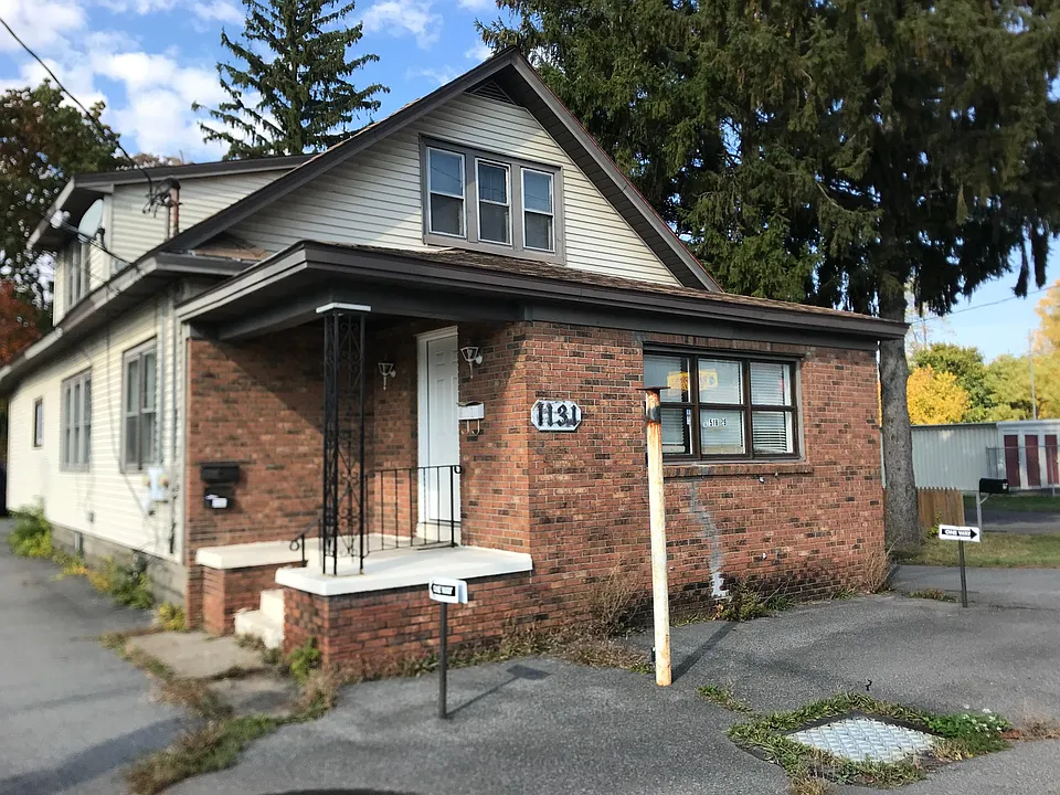 Altamont Ave