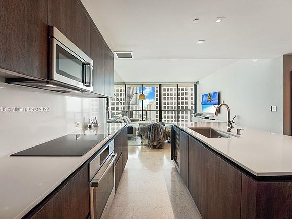 5th image of 68 SE 6th St APT 1603