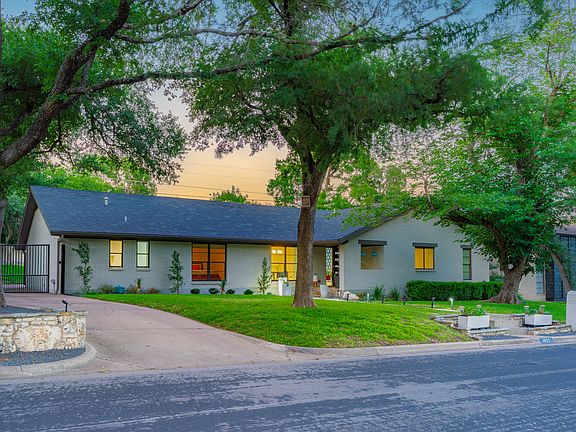 2nd image of 9421 Spring Hollow Dr