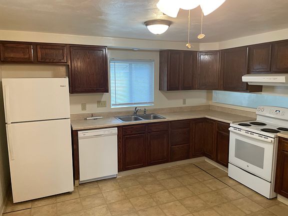 4th image of 3575 Smith Dr #2