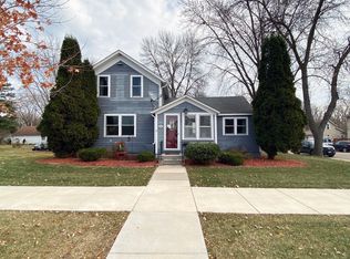 100 N Ash St, Chaska, MN 55318