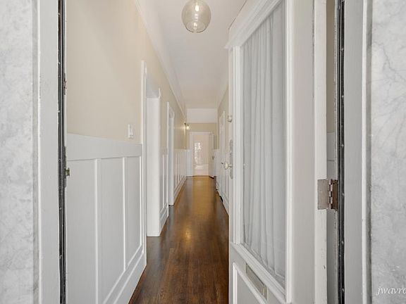 2nd image of 435 Oak St