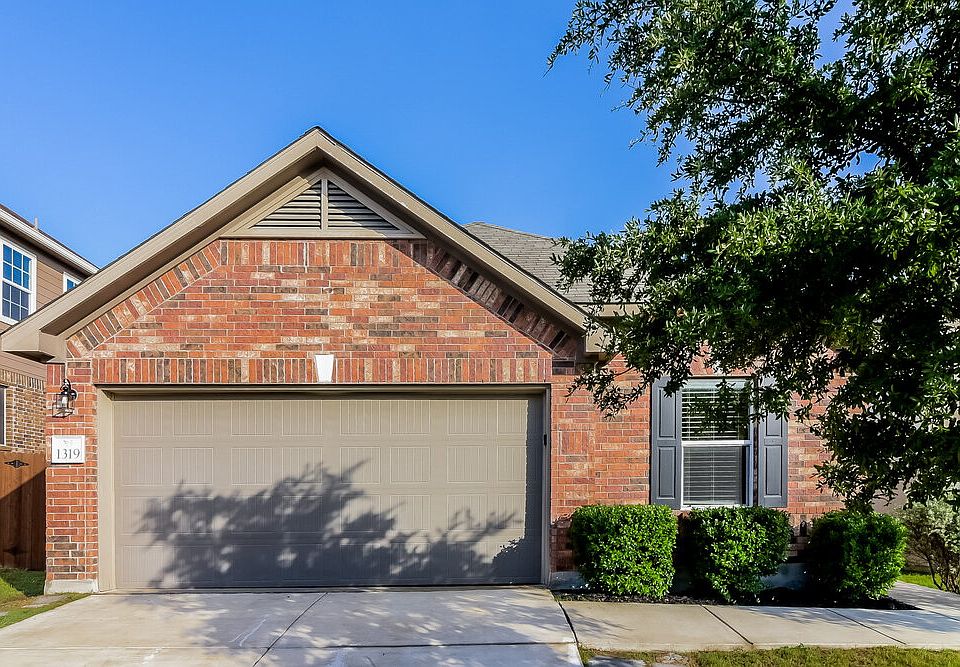 1st image of 1319 Blue Jay Ct