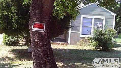 1st image of 6913 Parkdale Dr