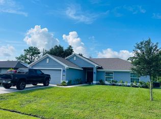 684 SE Chapman Ave, Port Saint Lucie, FL 34984