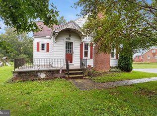 5723 York Rd, Spring Grove, PA 17362
