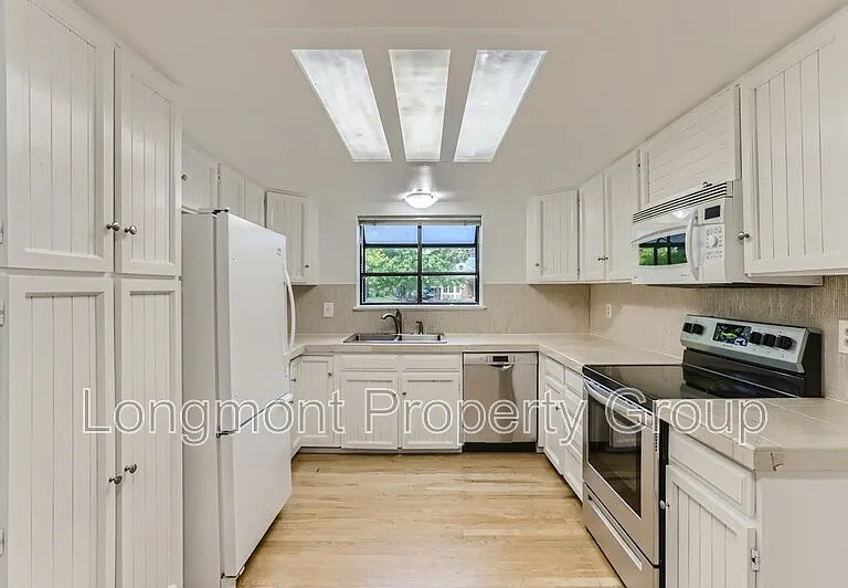 7308 Timothy Pl — Photo 10