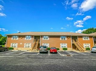 5812 Brett Michael Ln APT 10, Belleville, IL 62223
