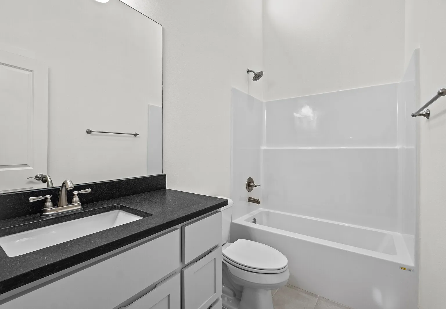 3 bed, 2.5 bath, 1601 sqft, $1,895 — Photo 4