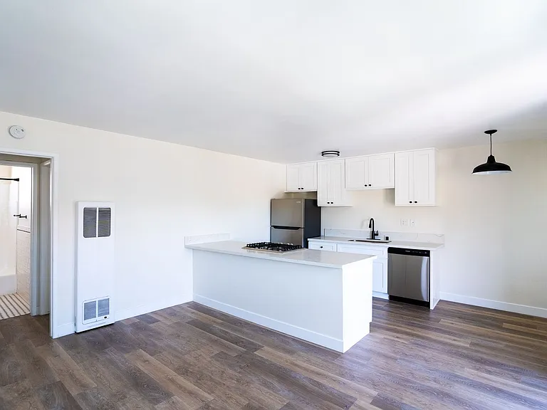 4531 E Anaheim St — Photo 8