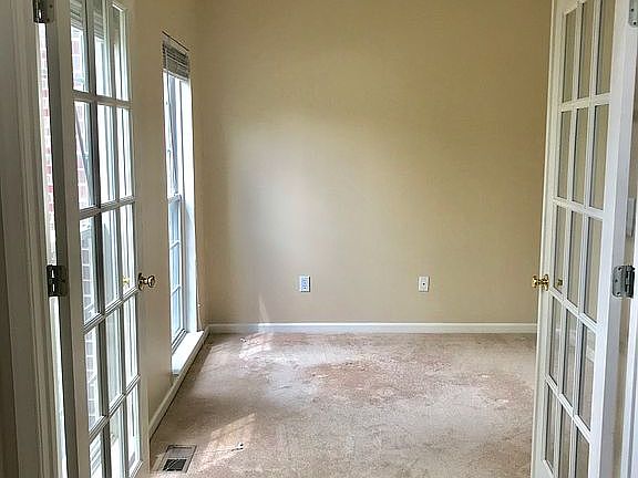 4th image of 2412 Forest Oaks Dr