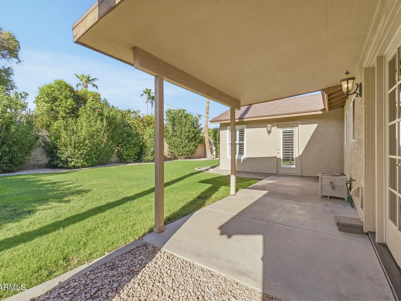 3 bed, 2.0 bath, 1760 sqft, $3,300 — Photo 3
