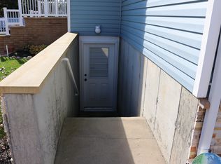 15 Ciliotta Ln, Pt Jefferson Station, NY 11776