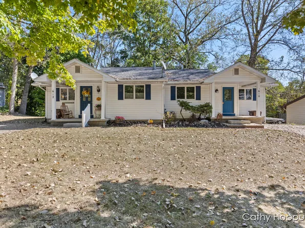 610-612 N New Dexter St, Ionia, MI 48846