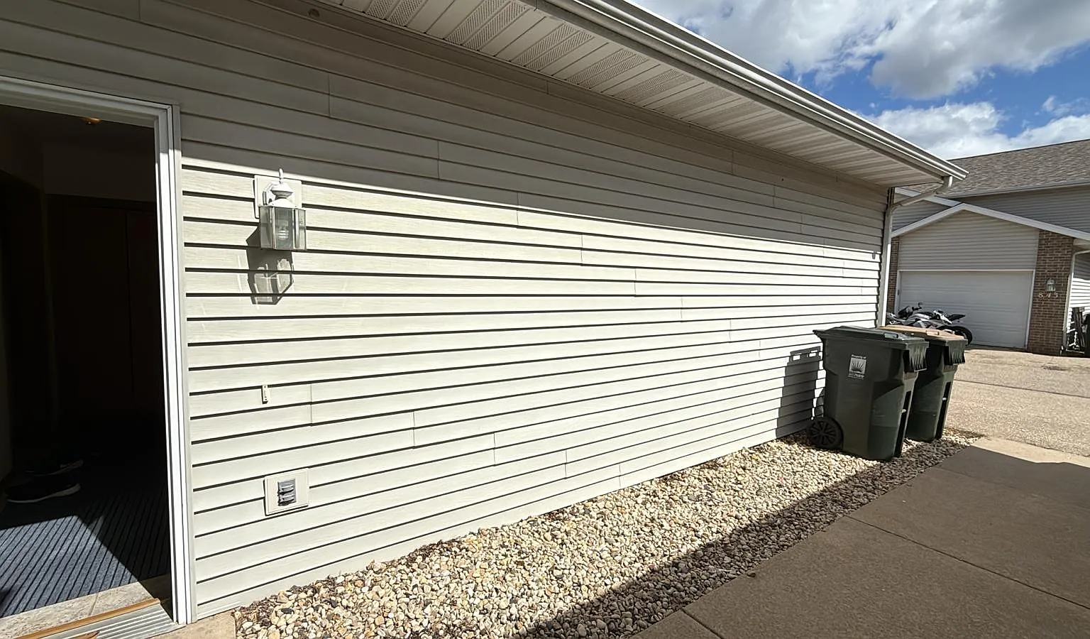 2 bed, 1200 sqft, $1,750 — Photo 3