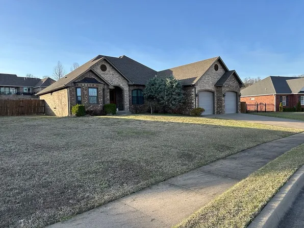 564 Kingston Pl, Tahlequah, OK 74464