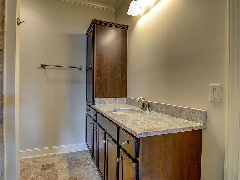 4302 Terrington Dr — Photo 31