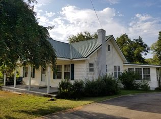 810 Heflin Ave, Roanoke, AL 36274