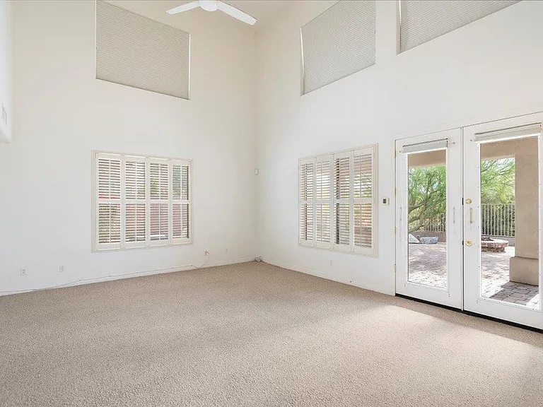 5505 E Calle Del Sol — Photo 17