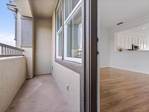5th image of 2852 Pearblossom Drive