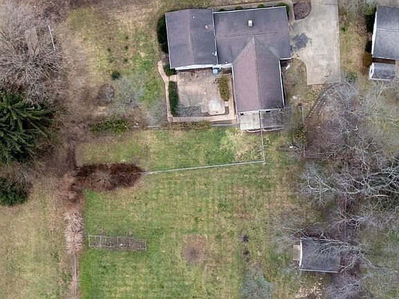 3rd image of 4896 Suzette Ave NW