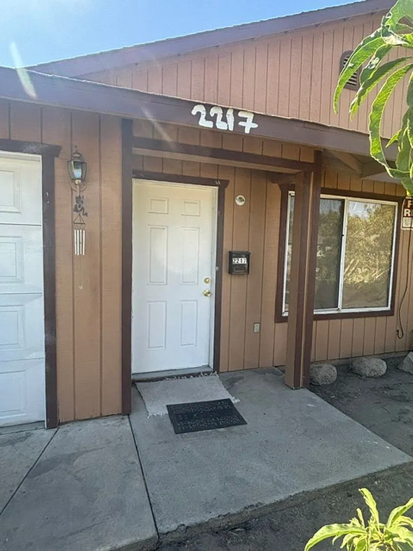 2 Bedroom Home In Dos Palos — Photo 2