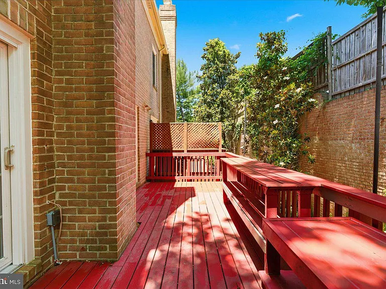 1433 McLean Mews Ct — Photo 47