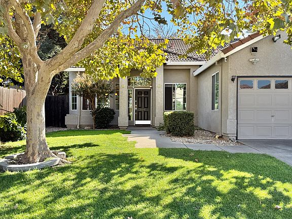 3rd image of 3941 Vancouver Cir
