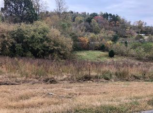 Apple Dr, New Tazewell, TN 37825