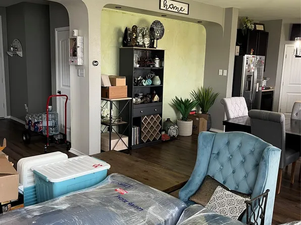 128 Carrington St, Hutto, TX 78634