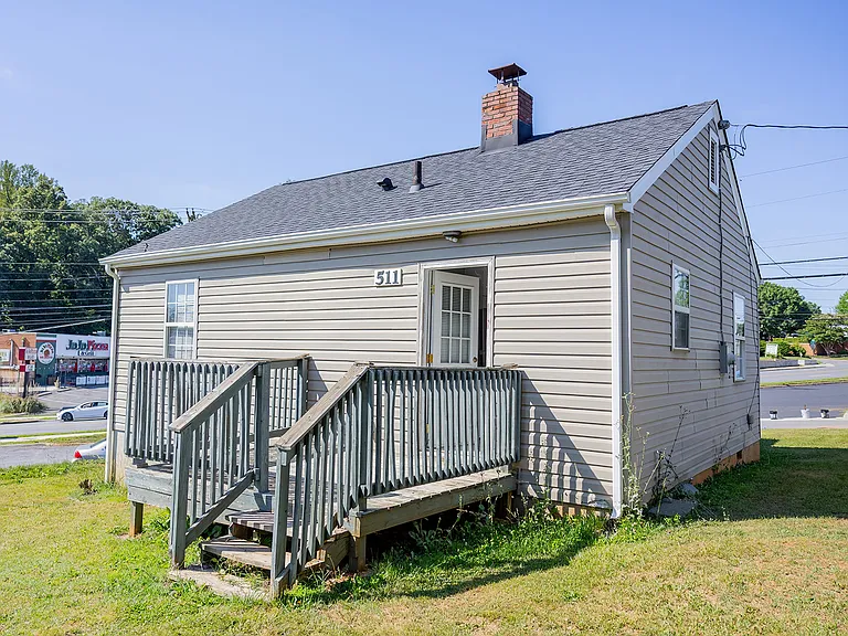 511 Blue Ridge St — Photo 4