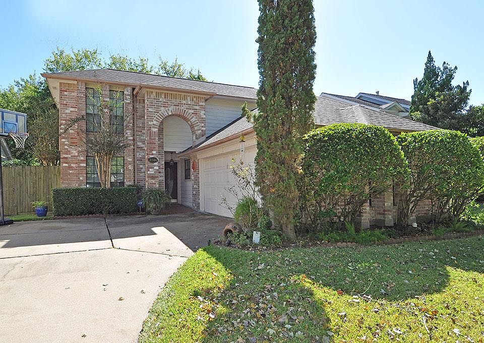 1st image of 3514 Woodmere Ln