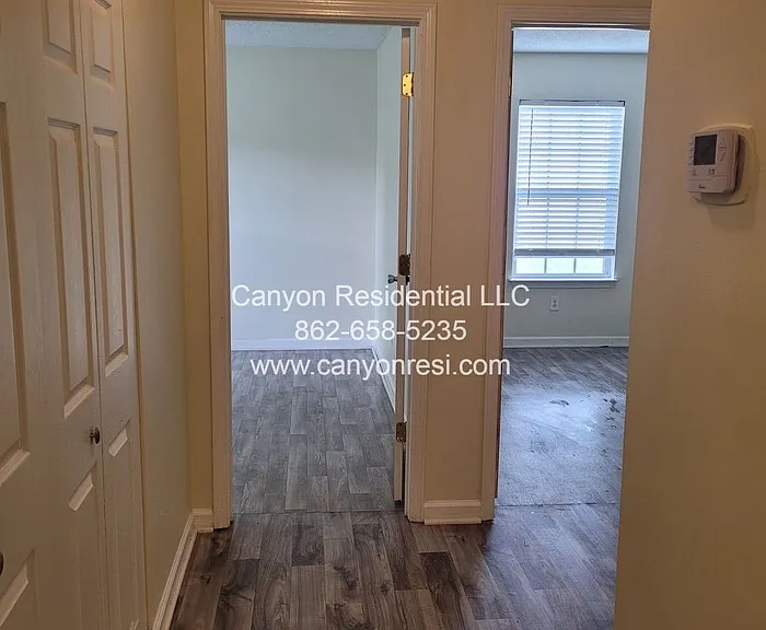 461 Bedford Knoll Dr — Photo 14