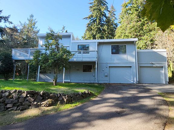 3rd image of 5691 Kitsap Way