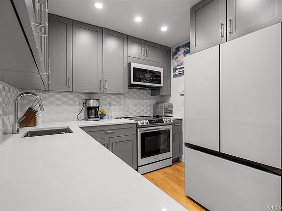 5th image of 20 Old Mamaroneck Road #7G