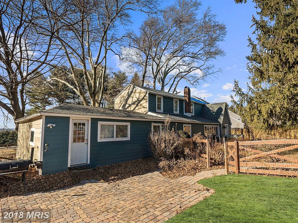 2nd image of 24 Woodley Ave