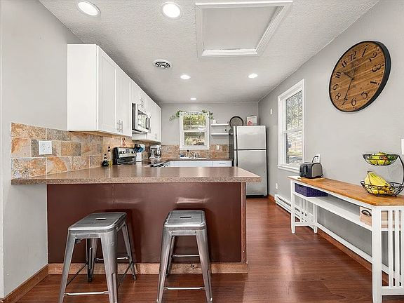 3rd image of 3231 W Trinity Cir