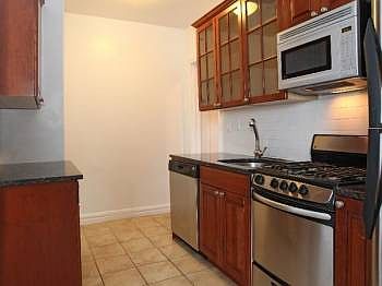 4th image of 2475 Palisade Ave APT 1a