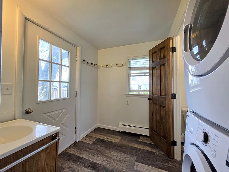 712 S Broad St — Photo 16