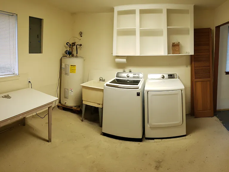 Laundry/Storage Room