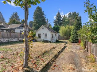 10217 12th Ave NE, Seattle, WA 98125