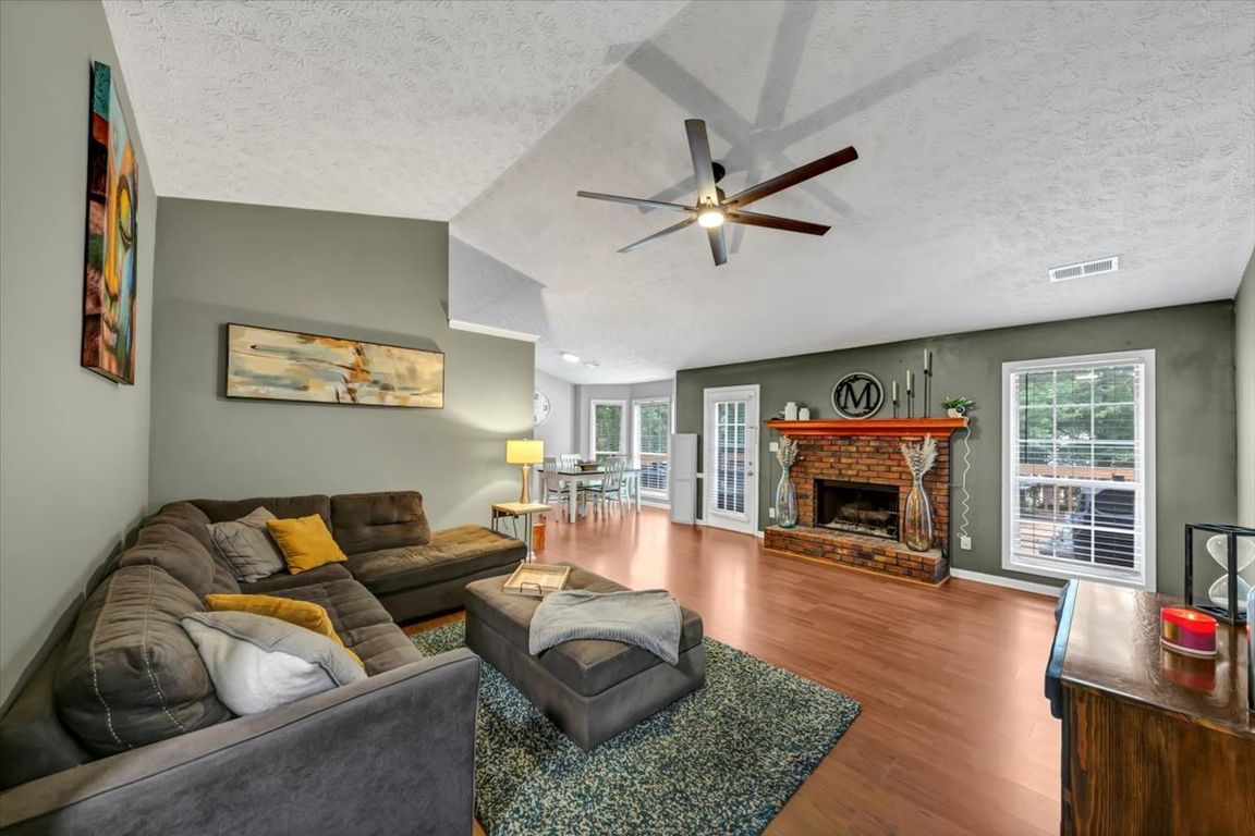 next background image