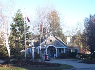 44 Chatham Dr, Bedford, NH 03110